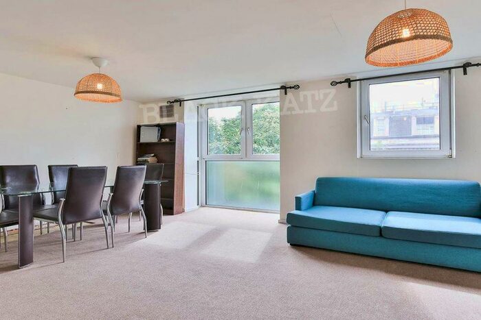 3 Bedroom Flat To Rent In Ironmonger Row, EC1V