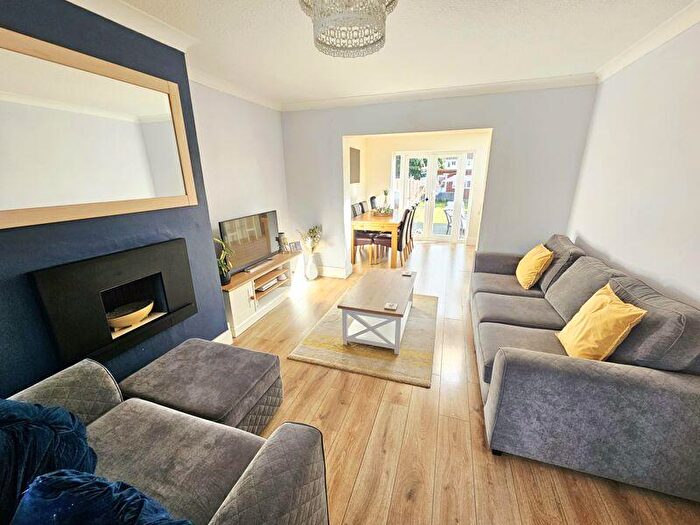 3 Bedroom Semi-Detached House For Sale In Cofield Road, Sutton Coldfield, B73