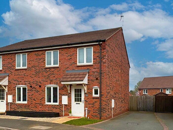 3 Bedroom Semi Detached House For Sale In Clough Close, Cawston, Rugby, Warwickshire, CV22