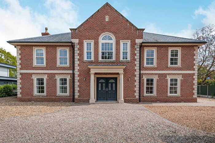 6 Bedroom Detached House For Sale In Norwich Common, Wymondham, NR18