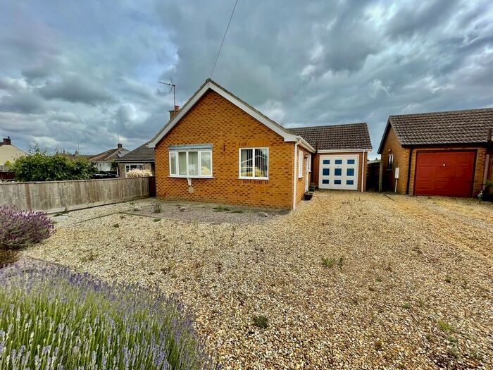 2 Bedroom Detached Bungalow For Sale In Lowgate, Lutton, PE12