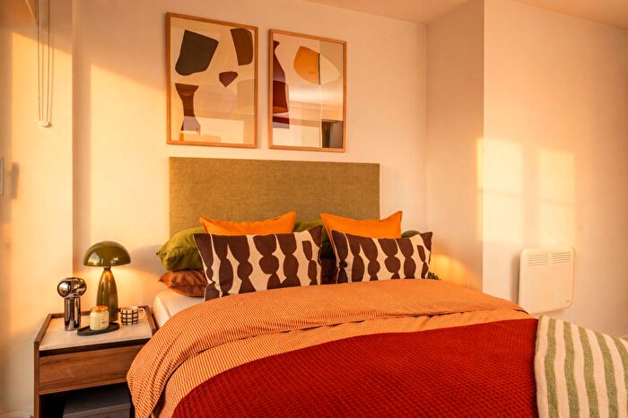 3 Bedroom Apartment To Rent In Kirkstall Road, The Residence, LS3