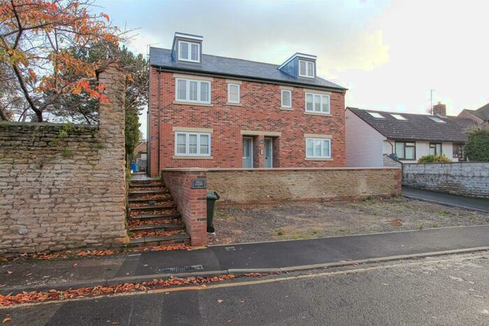 2 Bedroom Apartment To Rent In Chapel Street, Bicester, OX26