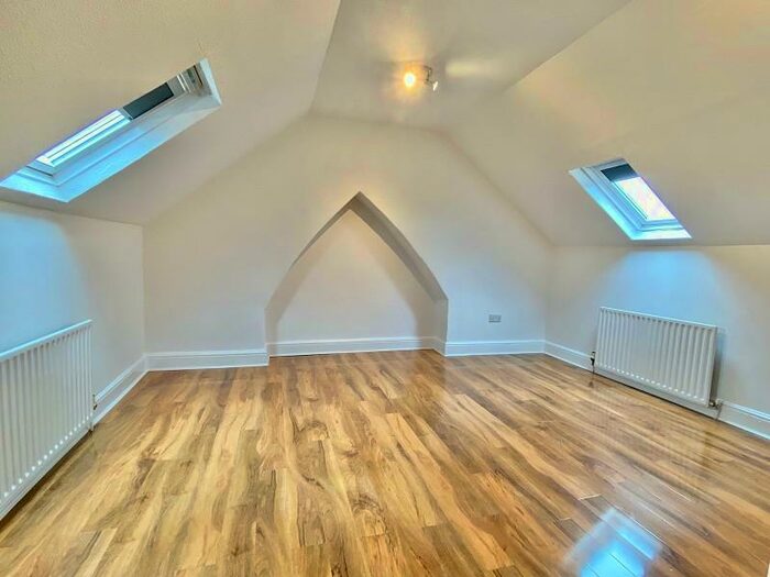 3 Bedroom Apartment To Rent In Tudor Street, Cardiff, CF11