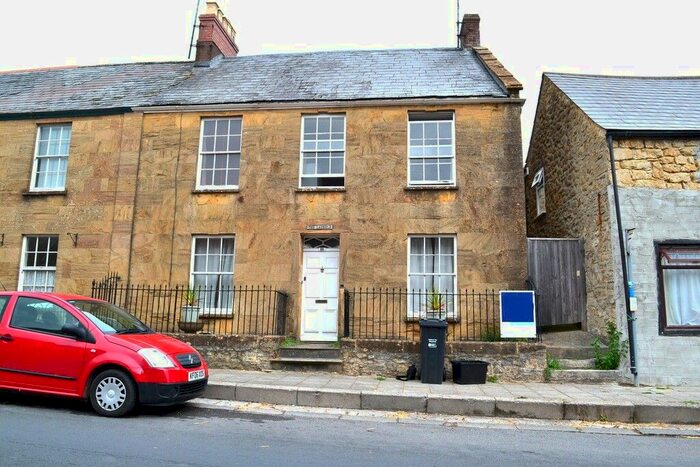 2 Bedroom Flat To Rent In West Street, Ilminster, TA19