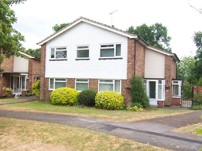 2 Bedroom Maisonette To Rent In Hulsewood Close, DA2