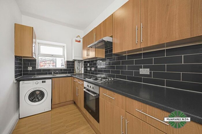 1 Bedroom Property For Sale In Hoe Street, Walthamstow, E17
