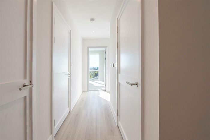 2 Bedroom Apartment To Rent In Astell Road, London, SE3