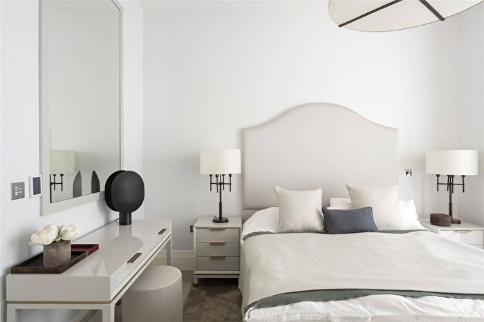 3 Bedroom Flat To Rent In Old Queen Street, London, SW1H