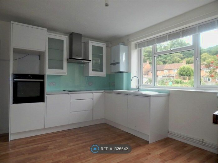 2 Bedroom Flat To Rent In Bevan Road, London SE2