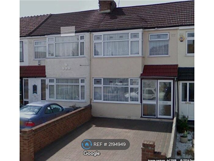 3 Bedroom Terraced House To Rent In Albany Park Avenue, Enfield, EN3