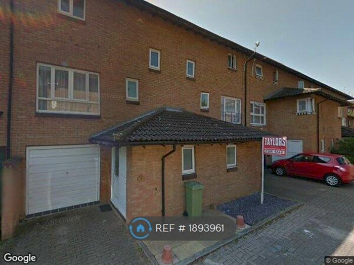 4 Bedroom Terraced House To Rent In Bridgeford Court, Oldbrook, Milton Keynes, MK6