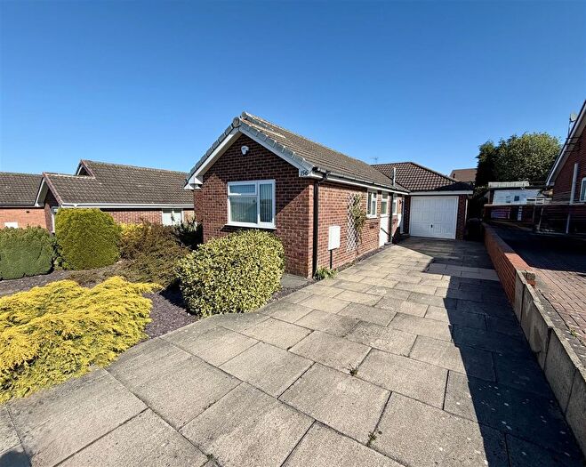 4 Bedroom Detached Bungalow For Sale In Sandgate Drive, Kippax, Leeds, LS25