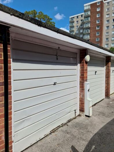 Garage / Parking To Rent In South Sutton, SM2