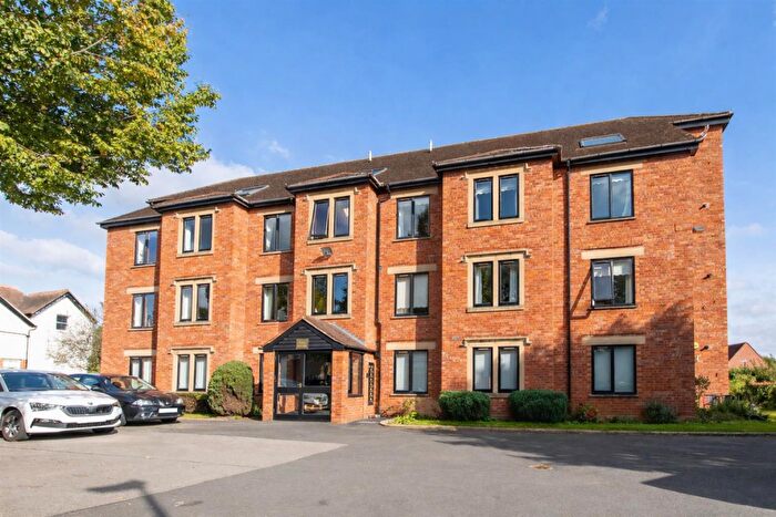 2 Bedroom Apartment For Sale In Field House, Priory Road, Kenilworth, CV8
