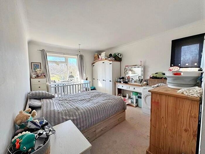 2 Bedroom Flat To Rent In Holloway Avenue, Bournemouth, BH11