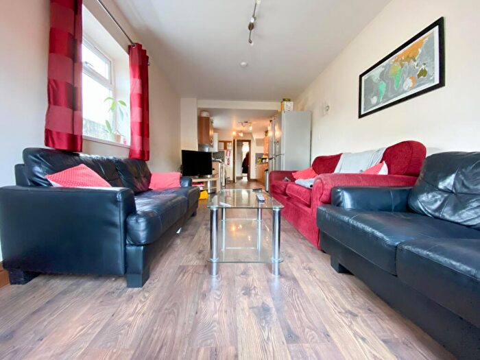 6 Bedroom Terraced House To Rent In Treorky Street, Cathays, CF24