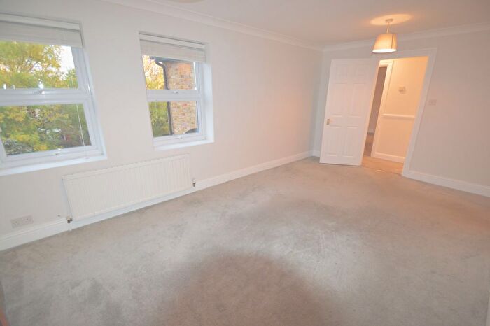 2 Bedroom Flat To Rent In Kingston Road, Wimbledon, SW19