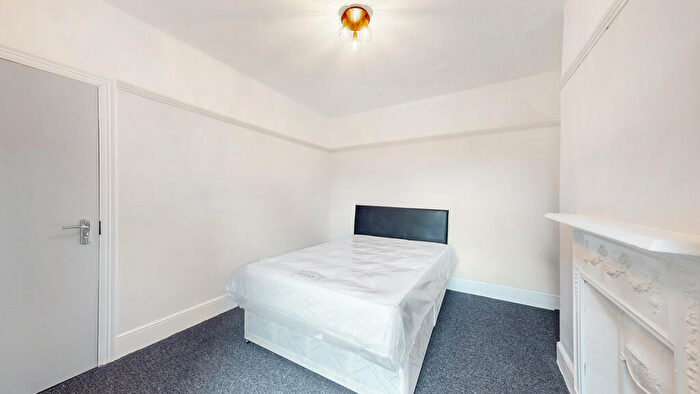 1 Bedroom Terraced House To Rent In Kingston Road, Luton, LU2