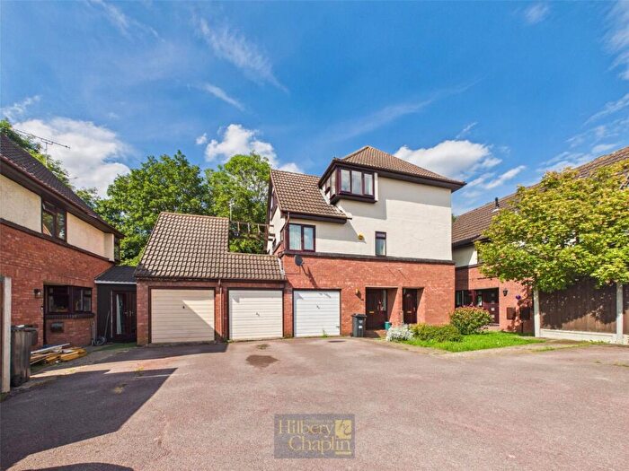 1 Bedroom Maisonette For Sale In Kenton Way, Langdon Hills, Basildon, Essex, SS16