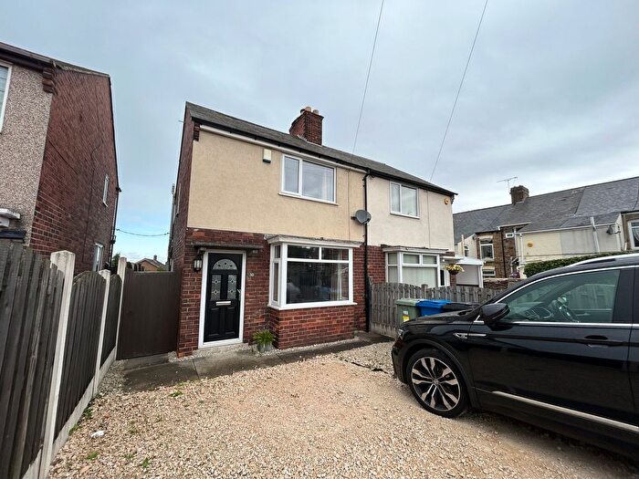 2 Bedroom Semi-Detached House To Rent In Chesterfield Road, Brimington, Chesterfield, S43