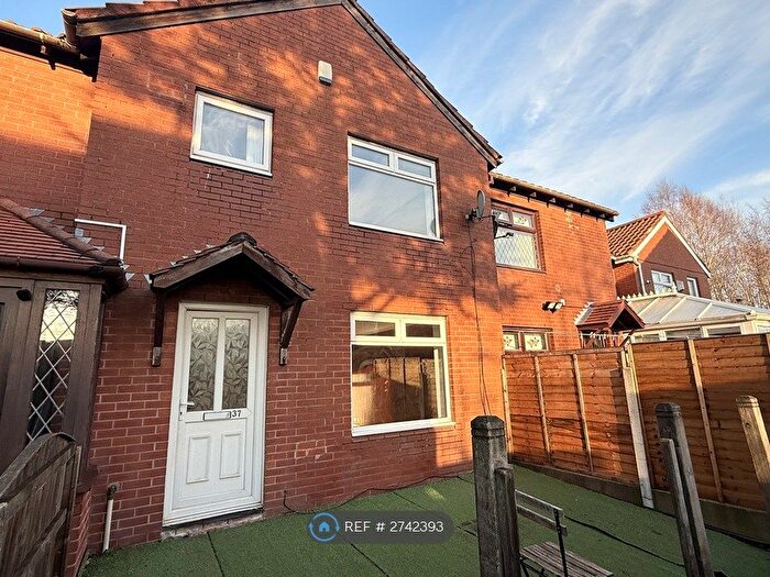 3 Bedroom Terraced House To Rent In Summerseat Close, Salford, M5