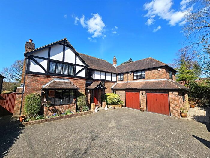 5 Bedroom Detached House For Sale In Holly Hill Lane, Sarisbury Green, Southampton, SO31