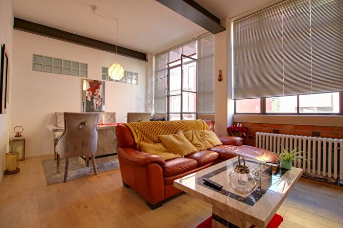 3 Bedroom Apartment For Sale In Charles Street, Leicester, LE1