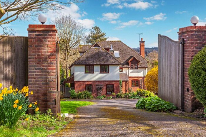 5 Bedroom Detached House For Sale In Wantage Road, Streatley-on-Thames, Berkshire, RG8
