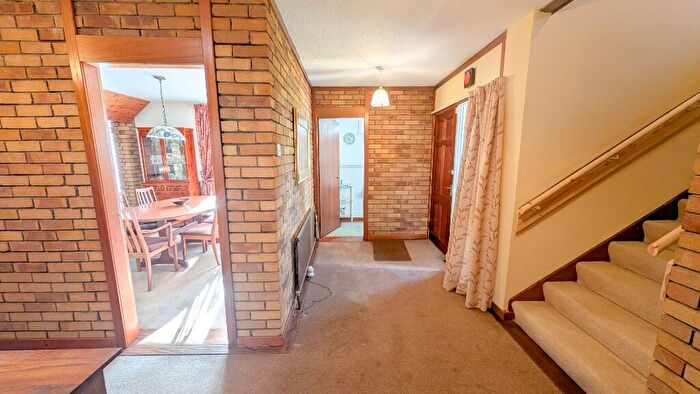 5 Bedroom Detached House For Sale In Locksley Avenue, Cumbernauld, G67