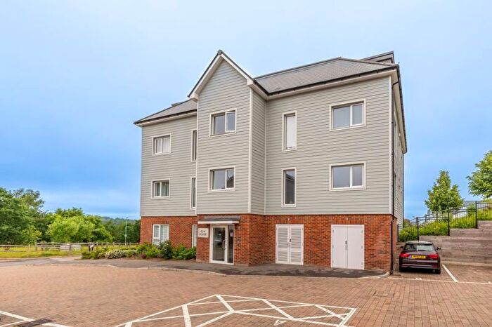 2 Bedroom Flat For Sale In Grove Place, Tunbridge Wells, TN2