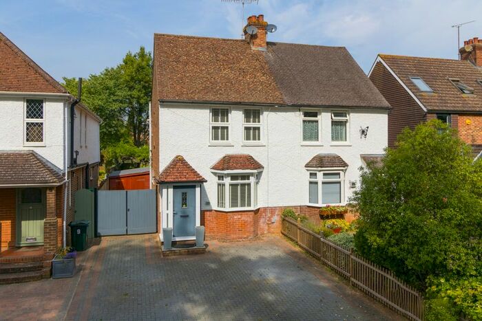 3 Bedroom Semi-Detached House To Rent In Northumberland Avenue, Kennington, Ashford, TN24