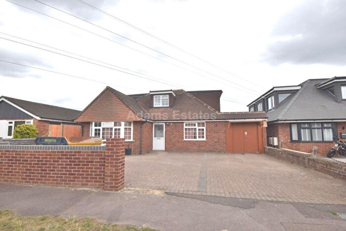 6 Bedroom Chalet To Rent In Hilltop Road, Earley, RG6