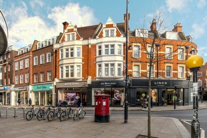 2 Bedroom Flat To Rent In George Street, Richmond, Surrey, TW9