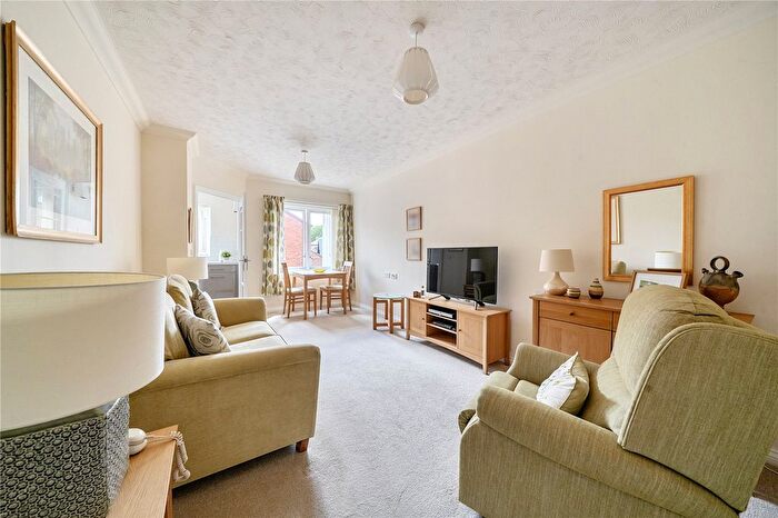 1 Bedroom Flat For Sale In Avonbank Lodge, Newbury, RG14