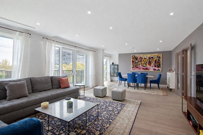 3 Bedroom Flat For Sale In Parrs Way, London, W6