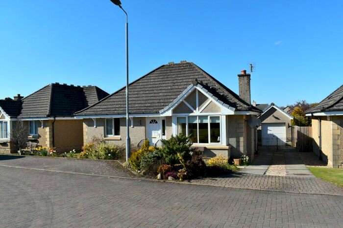 3 Bedroom Detached Bungalow For Sale In Jerviswood Drive, Cleghorn, Lanark, ML11