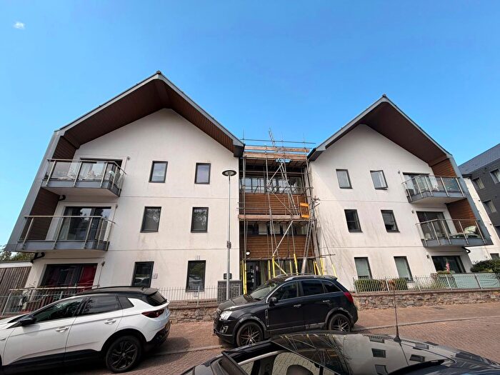 2 Bedroom Flat For Sale In Orchid Way, Torquay, TQ2