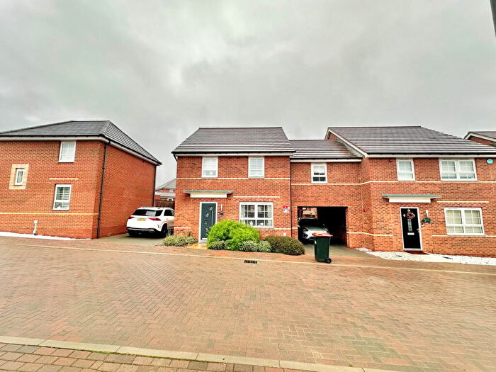 4 Bedroom Semi Detached House For Sale In Quimby Rise, Eaton Leys, Milton Keynes, MK17