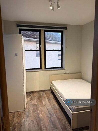 1 Bedroom Flat To Rent In Abbey Height, Waltham Abby, EN9