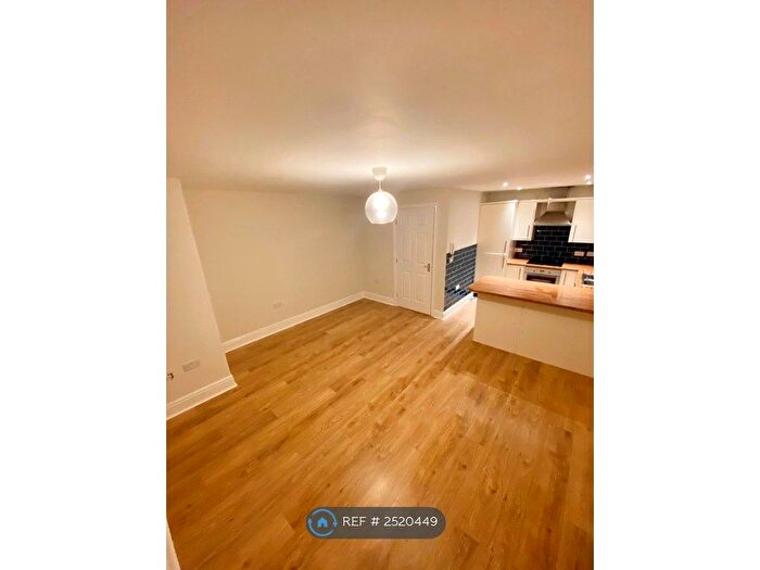 2 Bedroom Flat To Rent In Thornholme Road, Sunderland, SR2