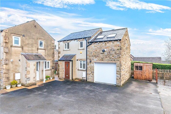 3 Bedroom Detached House To Rent In High Bank Close, Addingham, Ilkley, West Yorkshire, LS29
