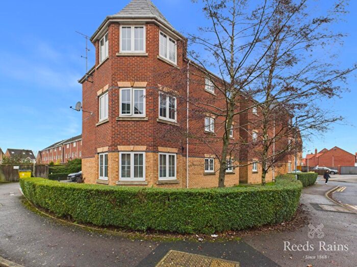 2 Bedroom Apartment For Sale In Staunton Park, Kingswood, Hull, East Yorkshire, HU7