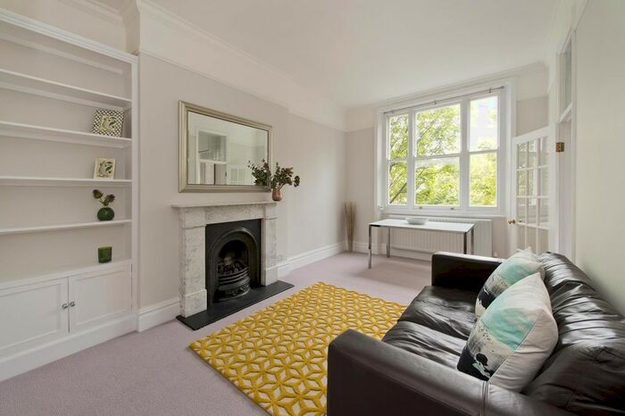 2 Bedroom Flat To Rent In Earl's Court Square, London, SW5