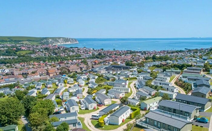 2 Bedroom Mobile/park Home For Sale In Priests Way, Swanage, BH19