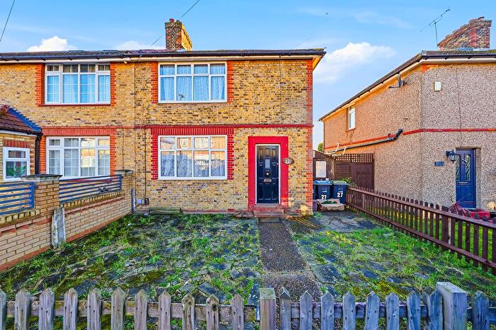 3 Bedroom Property For Sale In Latymer Way, London, N9