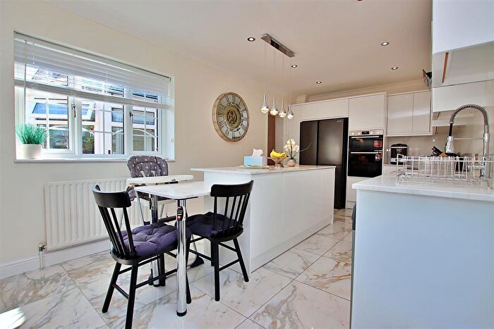 4 Bedroom Semi-detached House For Sale In Theobald Street, Borehamwood, WD6