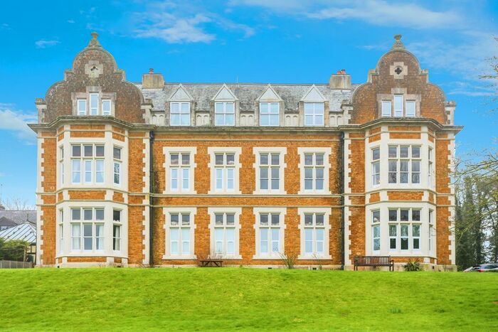 2 Bedroom Flat For Sale In Hall Drive, Burton Lazars, Melton Mowbray, Leicestershire, LE14