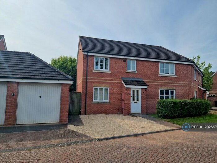 4 Bedroom Semi-Detached House To Rent In The Furlong, Hereford, HR2