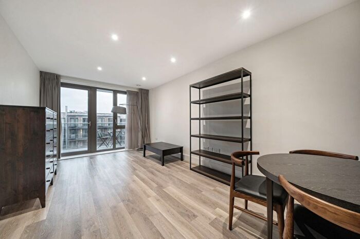 1 Bedroom Flat To Rent In Corio House, The Grange, SE1